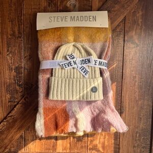 Steve Madden Beanie Scarf Set Cozy Plaid Warm Winter Gift Ivory Multi Color OS‎